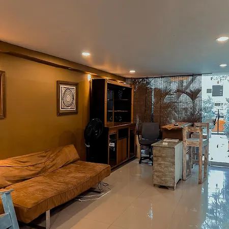 Hotel 6-36 *
