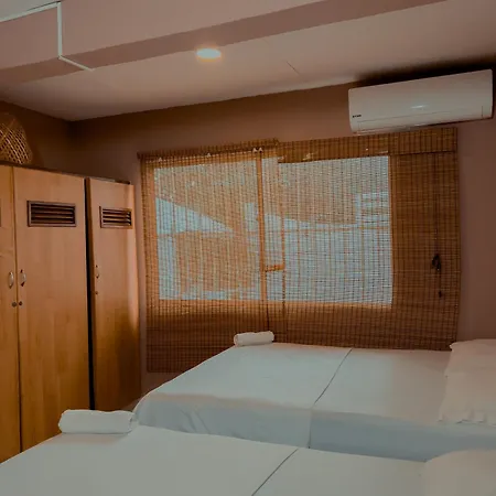 Hotel 6-36 *