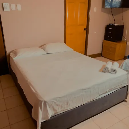 Hotel 6-36 *