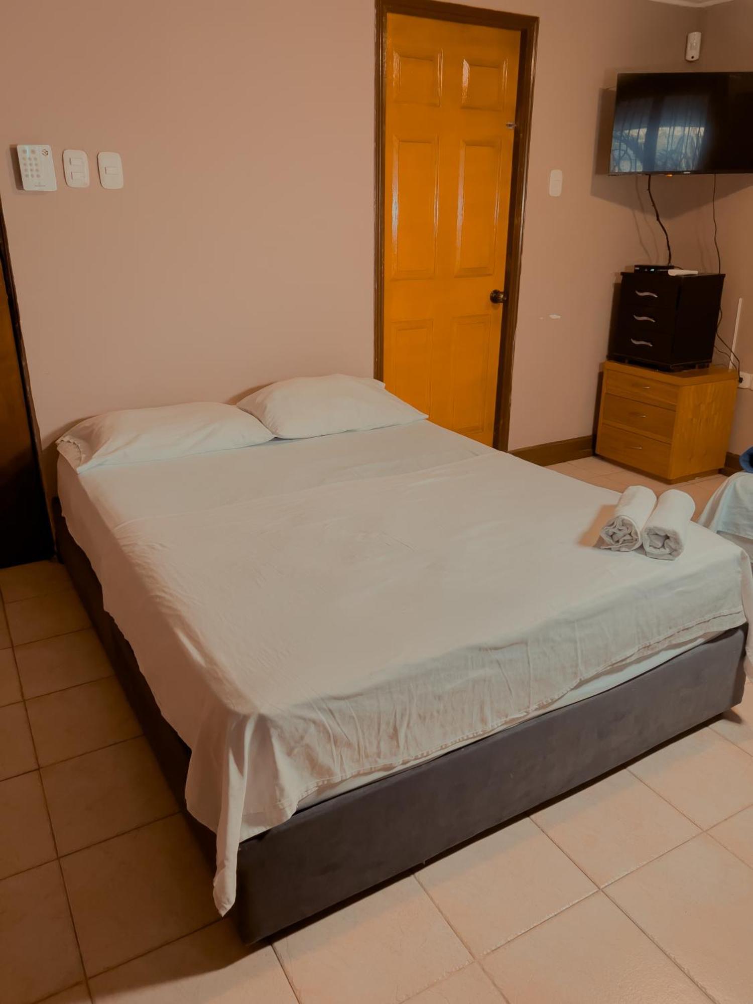 Hotel 6-36 *
